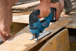 Bosch Professional GST 18V-LI B Solo Accu Decoupeerzaag | Beugel | 18 Volt | Solo | Doos [0.601.5A6.100] -Bosch Winkel Bosch Blauw GST 18 V Li B 2x Accu 0.601.5A6.102 Beugelgreep ext 3