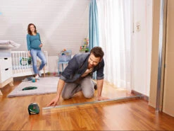 Bosch Groen UniversalLevel 3 Set Kruislijnlaser | 10 M | Rood | Zelfnivellerend | +Statief [0.603.663.901] -Bosch Winkel Bosch UniversalLevel 3 0.603.663.900 ext 4 1