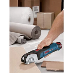 Bosch Professional GUS 12V-300 Solo Universele Accuschaar | 12 Volt | Solo | In Doos [0.601.9B2.901] -Bosch Winkel GUS108 gebruik2